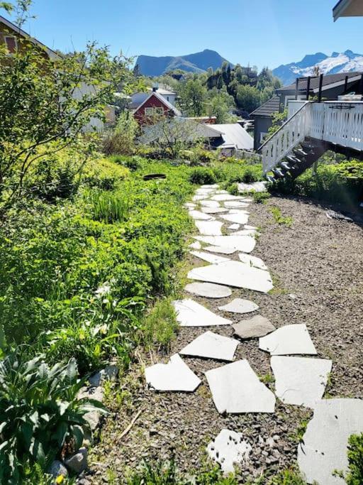 Lovely 1 Bedroom Downstairs Condo With Free Parking Place Svolvær Exterior photo