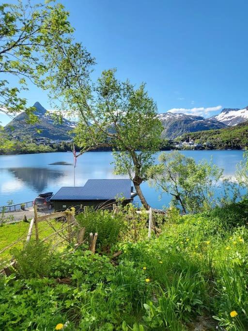 Lovely 1 Bedroom Downstairs Condo With Free Parking Place Svolvær Exterior photo