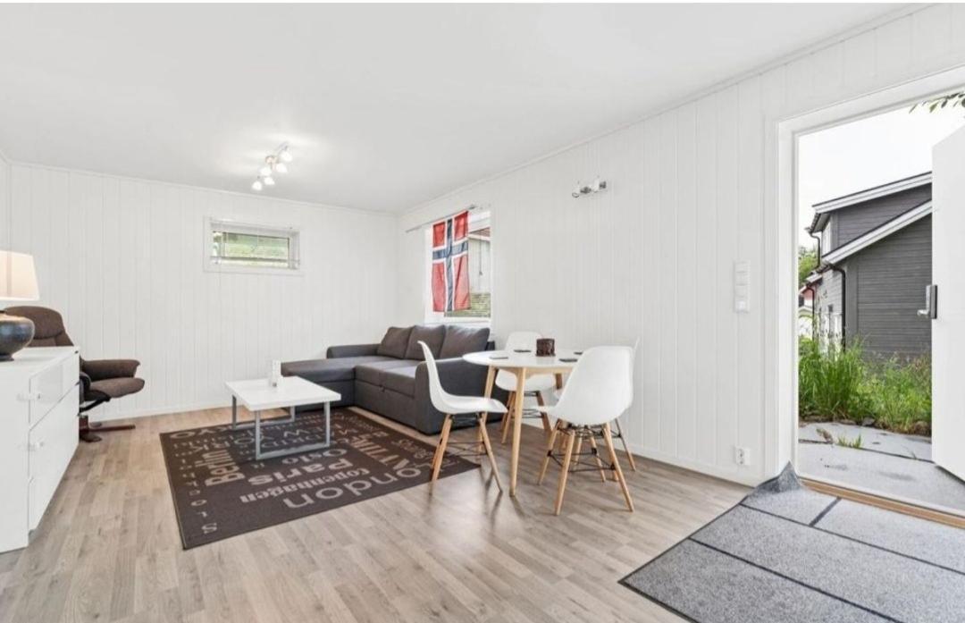 Lovely 1 Bedroom Downstairs Condo With Free Parking Place Svolvær Exterior photo